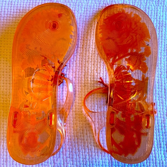 Salvatore Ferragamo Soft Jelly Coral Sandals - Picture 11 of 16